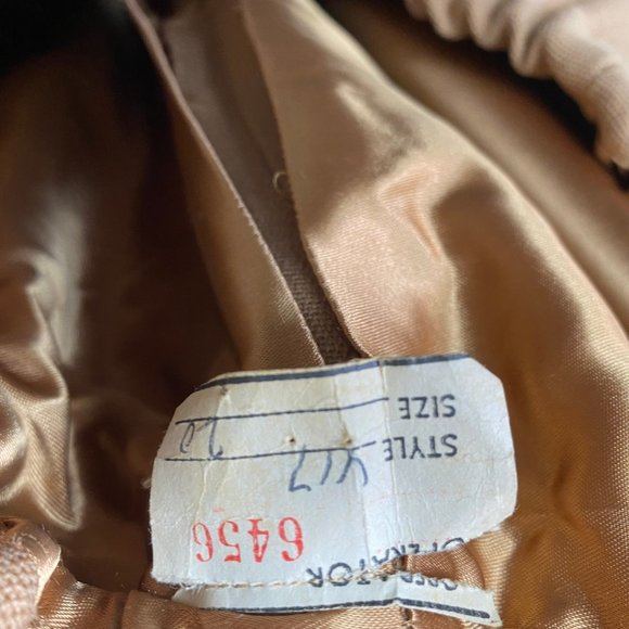 Vintage Tan Two Piece Women's Plus Size Suit D'Jimas Furs Styled by Visconti - Picture 8 of 13